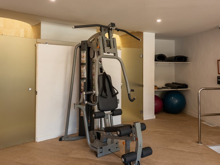 Apartment for Sale in Nueva Andalucía, Malaga 43