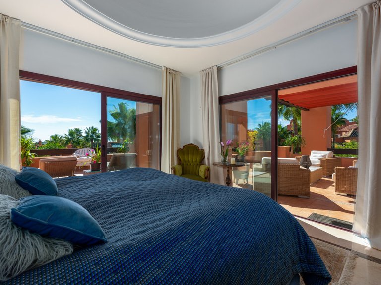 Apartment for Sale in Nueva Andalucía, Malaga 6