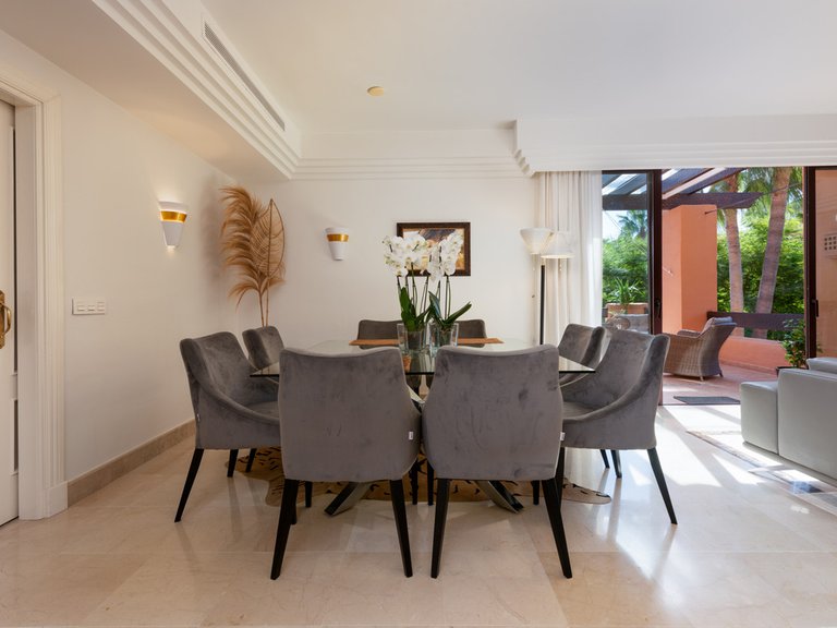 Apartment for Sale in Nueva Andalucía, Malaga 9
