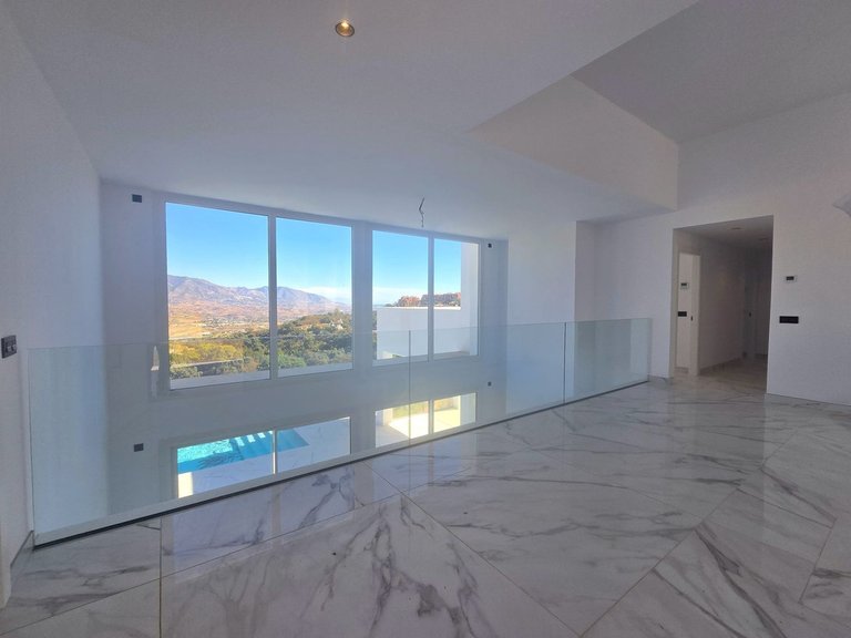 Apartment for Sale in La Mairena, Malaga 3