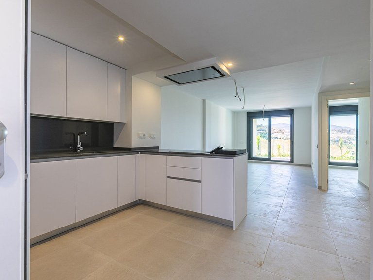 Apartment for Sale in Costa del Sol, Calanova Golf, Malaga 6