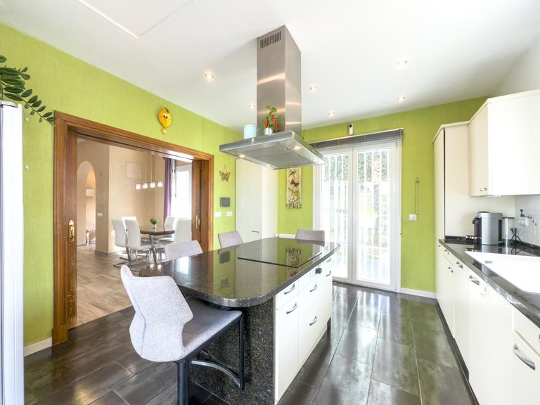 Villa for Sale in Istán, Malaga 18