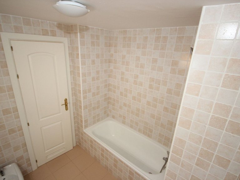 Apartment for Sale in Reserva De Marbella, Malaga 28
