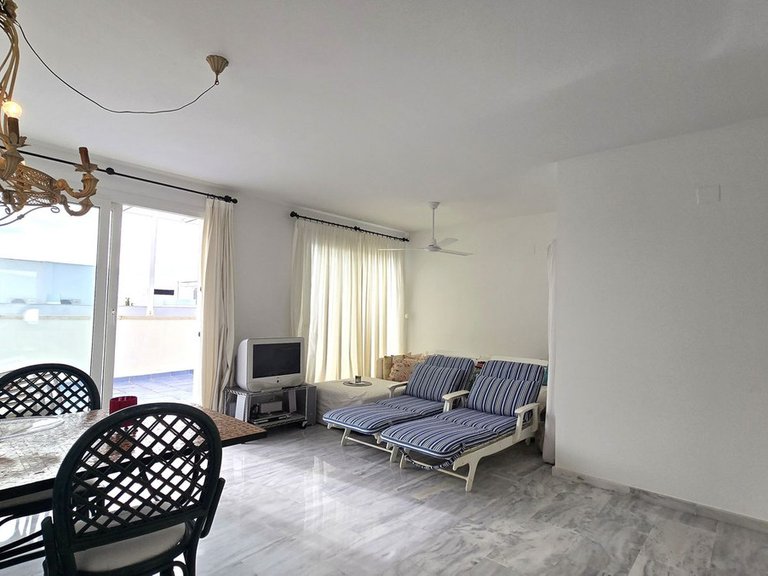 Apartment for Sale in Nueva Andalucía, Malaga 12