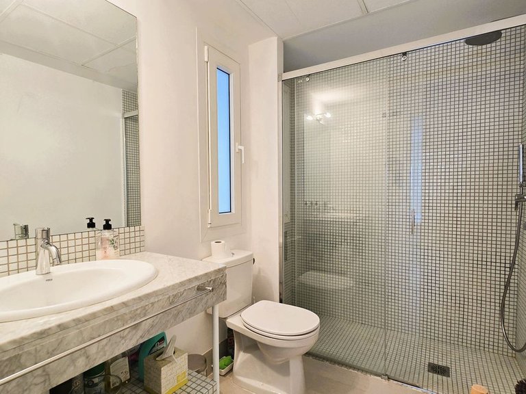 Apartment for Sale in Nueva Andalucía, Malaga 16