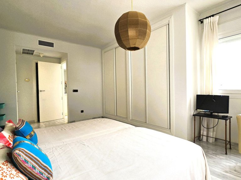 Apartment for Sale in Nueva Andalucía, Malaga 17