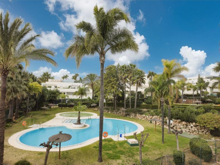 Apartment for Sale in Nueva Andalucía, Malaga 6