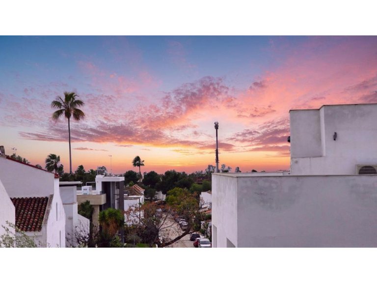 Apartment for Sale in Nueva Andalucía, Malaga 9