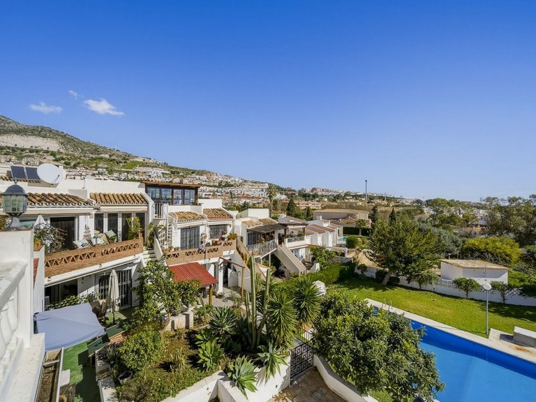 Town House for Sale in Costa del Sol, Benalmadena Costa, Malaga 1