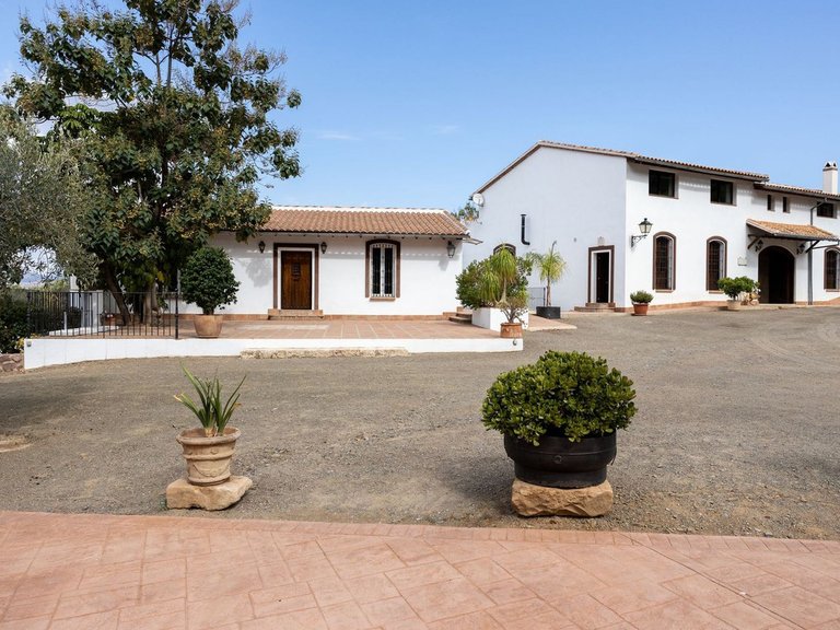 Villa for  in Málaga, Malaga 2