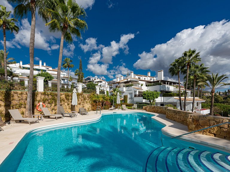 Apartment for Sale in The Golden Mile, Malaga 10