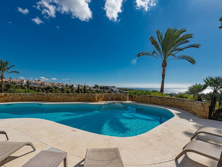 Apartment for Sale in The Golden Mile, Malaga 11