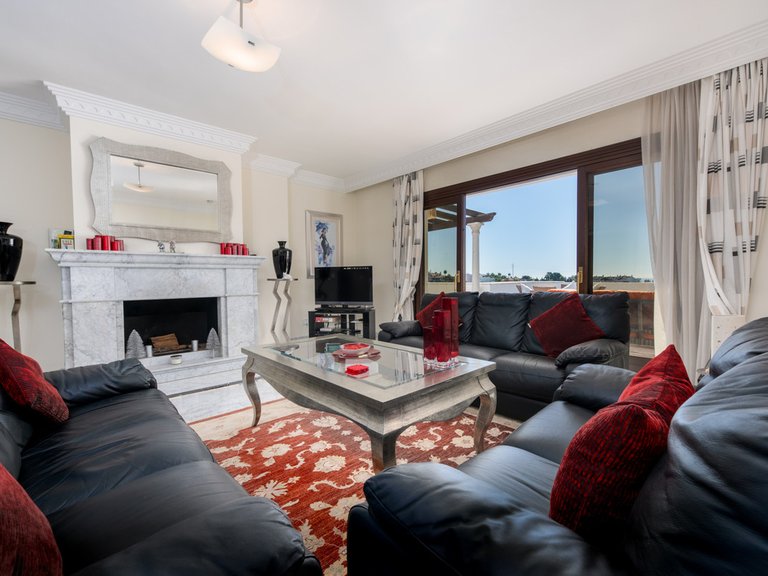 Apartment for Sale in The Golden Mile, Malaga 17