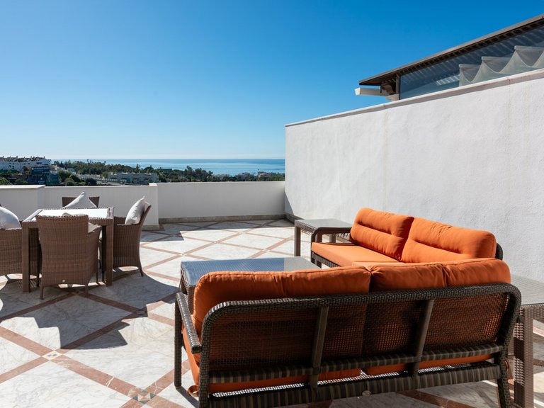 Apartment for Sale in The Golden Mile, Malaga 18