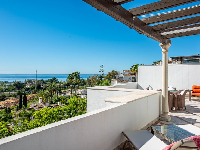 Apartment for Sale in The Golden Mile, Malaga 2