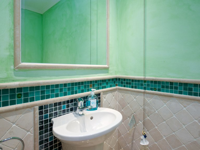 Apartment for Sale in The Golden Mile, Malaga 35