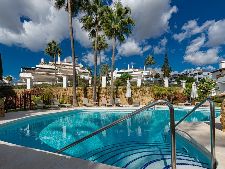 Apartment for Sale in The Golden Mile, Malaga 37