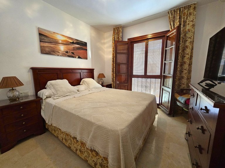 Town House for Sale in Benahavís, Malaga 11
