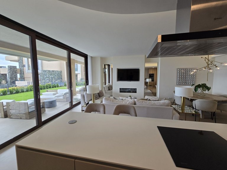 Apartment for Sale in Benahavís, Malaga 9