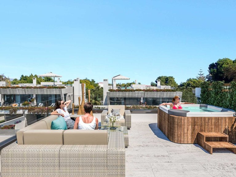 Villa for Sale in Puerto Banús, Malaga 16