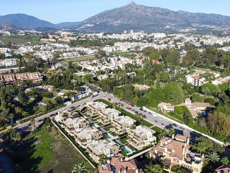 Villa for Sale in Puerto Banús, Malaga 23