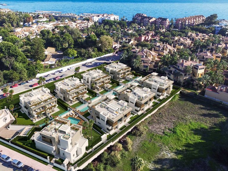 Villa for Sale in Puerto Banús, Malaga 24