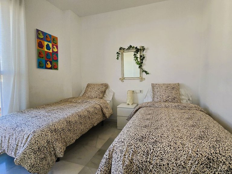 Penthouse for Weekly Rent in Nueva Andalucía, Malaga 13