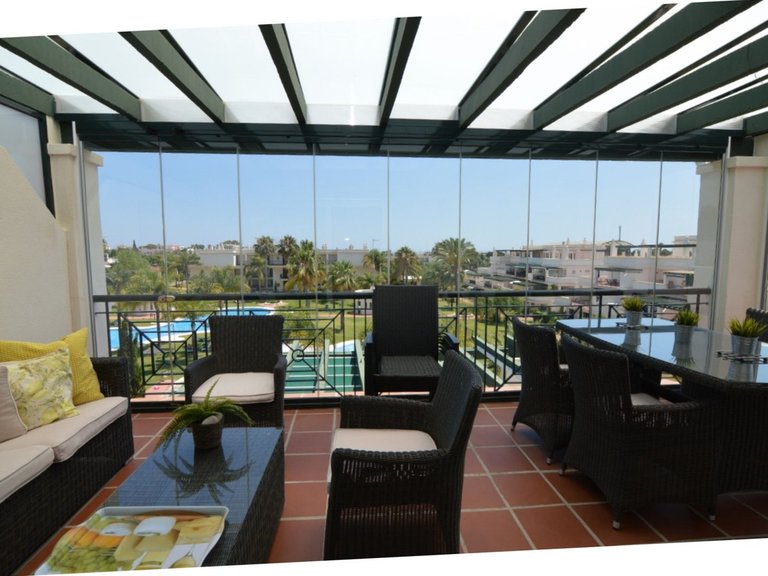 Penthouse for Weekly Rent in Nueva Andalucía, Malaga 5