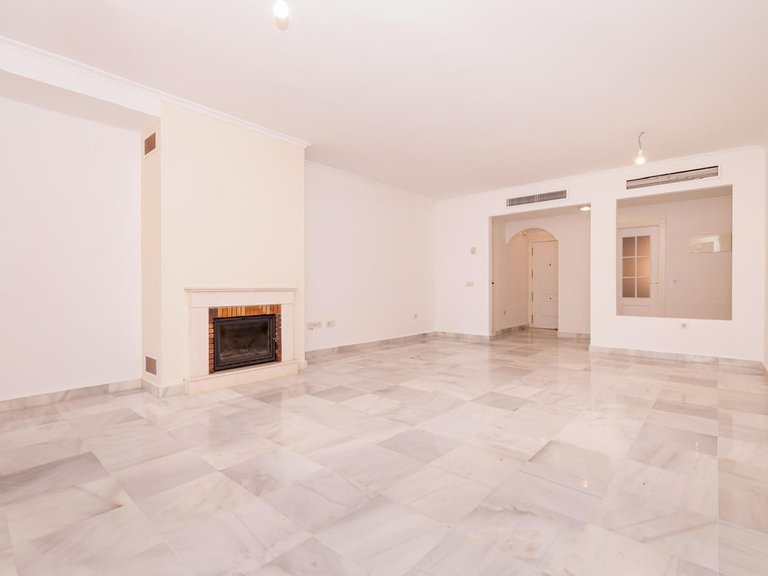 Apartment for Sale in Estepona, Malaga 4