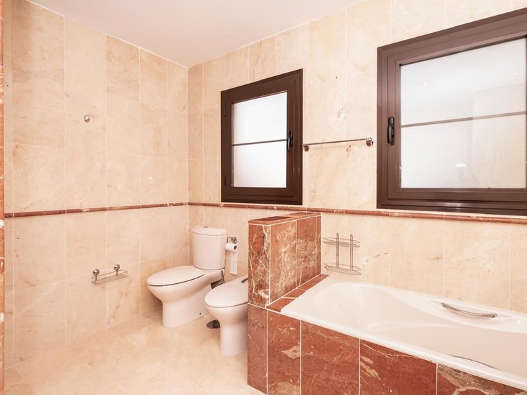 Apartment for Sale in Estepona, Malaga 9