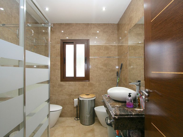 Villa for Sale in Inland Sierrezuela, Malaga 11