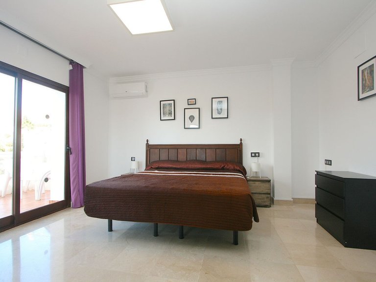 Villa for Sale in Inland Sierrezuela, Malaga 14