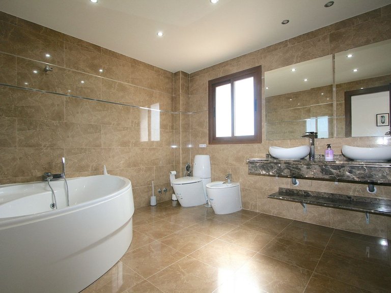 Villa for Sale in Inland Sierrezuela, Malaga 18