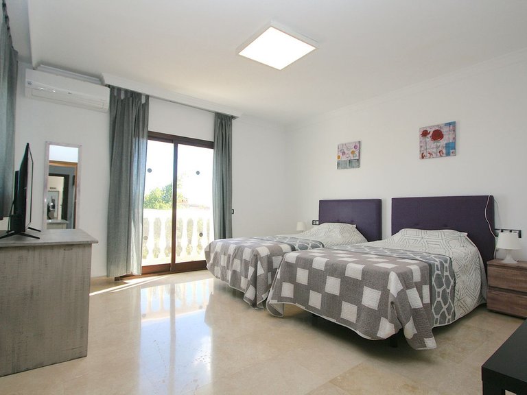Villa for Sale in Inland Sierrezuela, Malaga 19