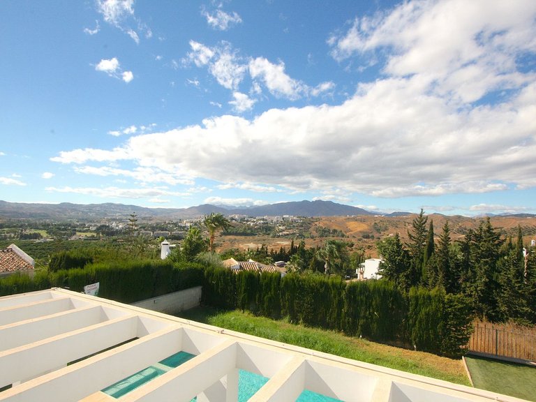 Villa for Sale in Inland Sierrezuela, Malaga 24