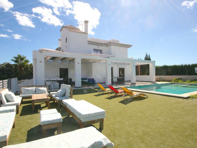 Villa for Sale in Inland Sierrezuela, Malaga 32