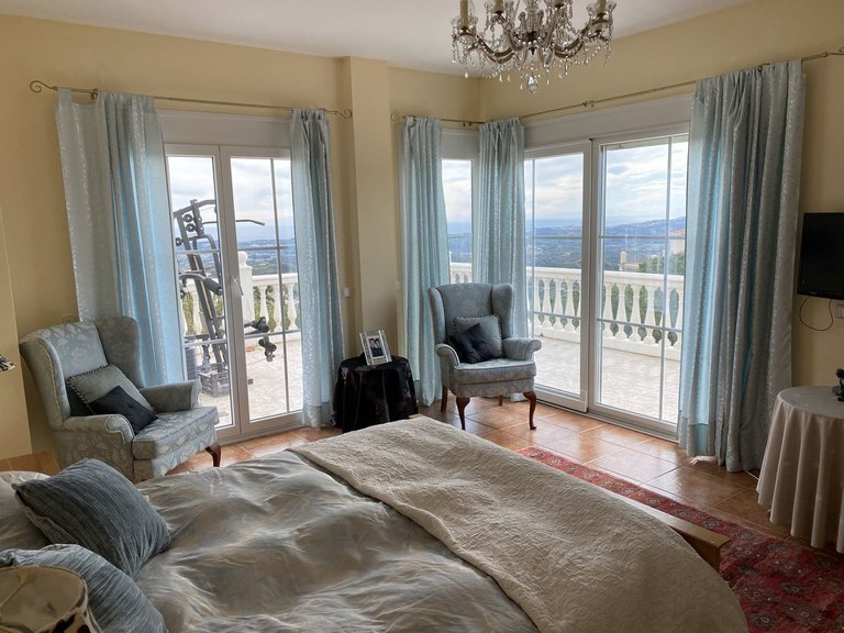 Villa for Sale in Inland Valtocado, Malaga 17