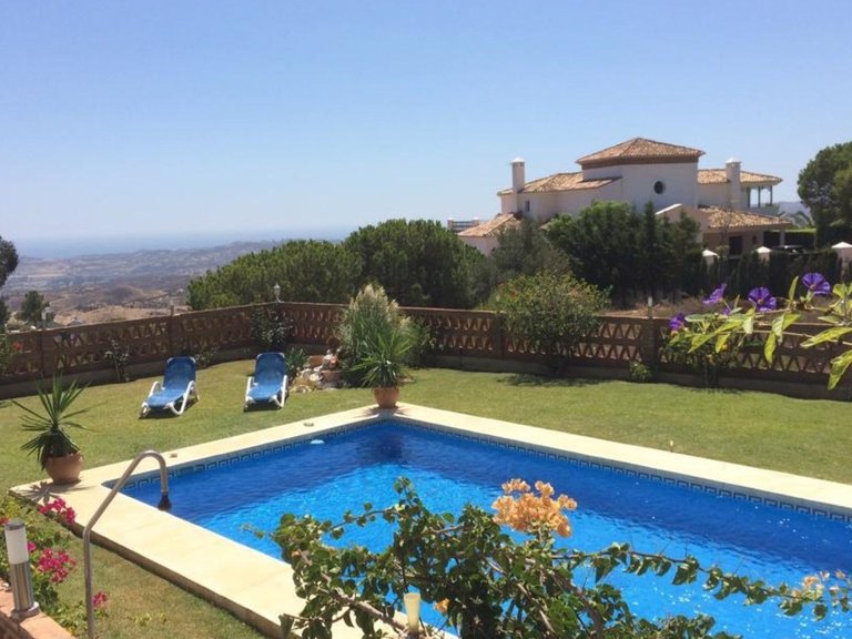 Villa for Sale in Inland Valtocado, Malaga 3