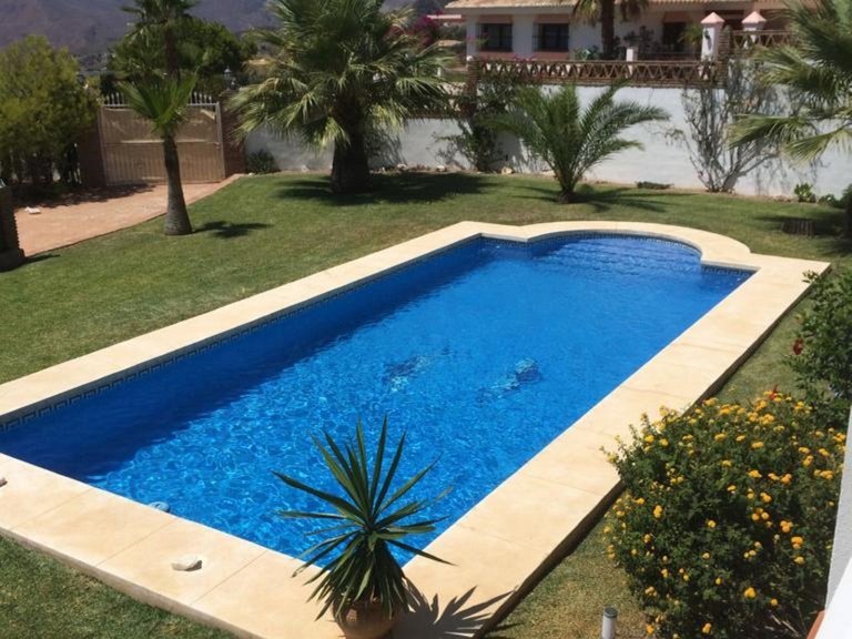 Villa for Sale in Inland Valtocado, Malaga 35