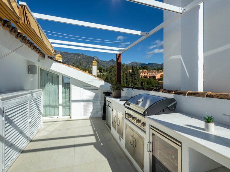 Apartment for Sale in Costa del Sol The Golden Mile, Malaga 23