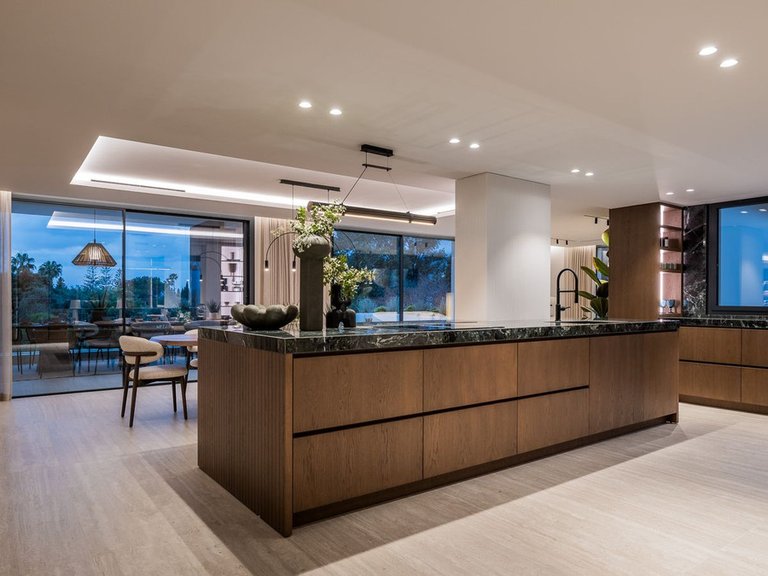 Villa for Sale in Marbella, Malaga 11
