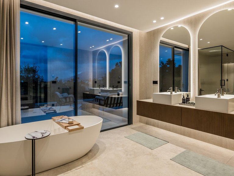 Villa for Sale in Marbella, Malaga 14