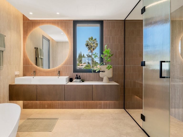 Villa for Sale in Marbella, Malaga 18