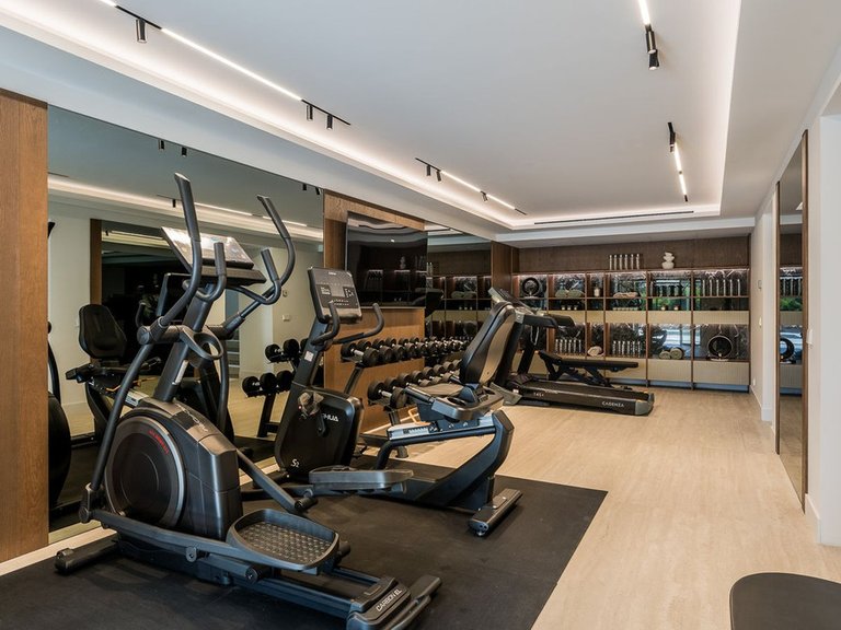 Villa for Sale in Marbella, Malaga 26