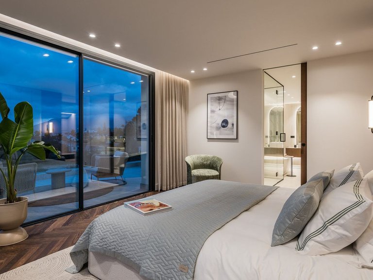 Villa for Sale in Marbella, Malaga 36