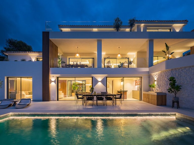 Villa for Sale in Marbella, Malaga 48