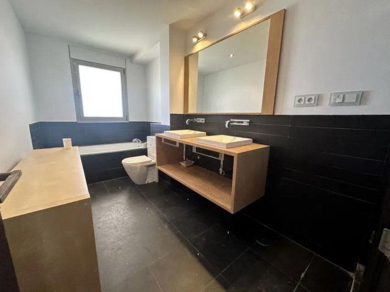 Apartment for Sale in Marbella, Malaga 8