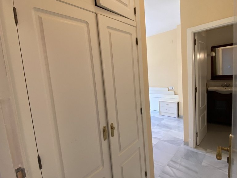 Apartment for Sale in Costa del Sol, Nueva Andalucía, Malaga 8