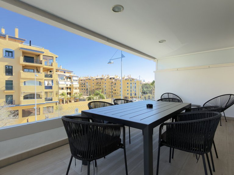 Apartment for Sale in San Pedro De Alcántara, Malaga 1