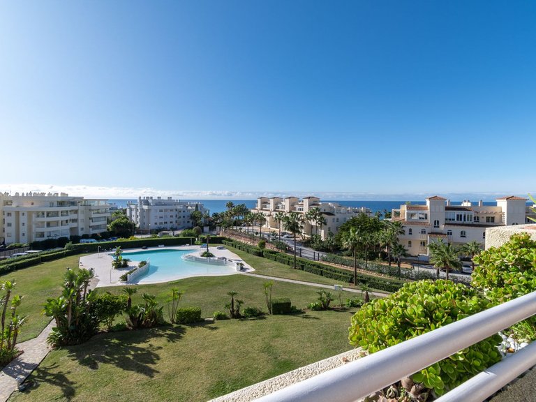 Penthouse for Sale in El Chaparral, Malaga 10